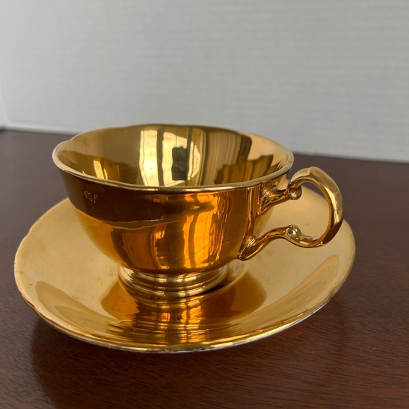 Royal Winton Grimwades Gold Lustre Tea Cup and Saucer - Picture 2 of 9